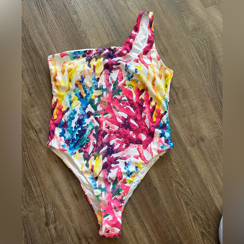 One pice tropical swimsuit size 12 New